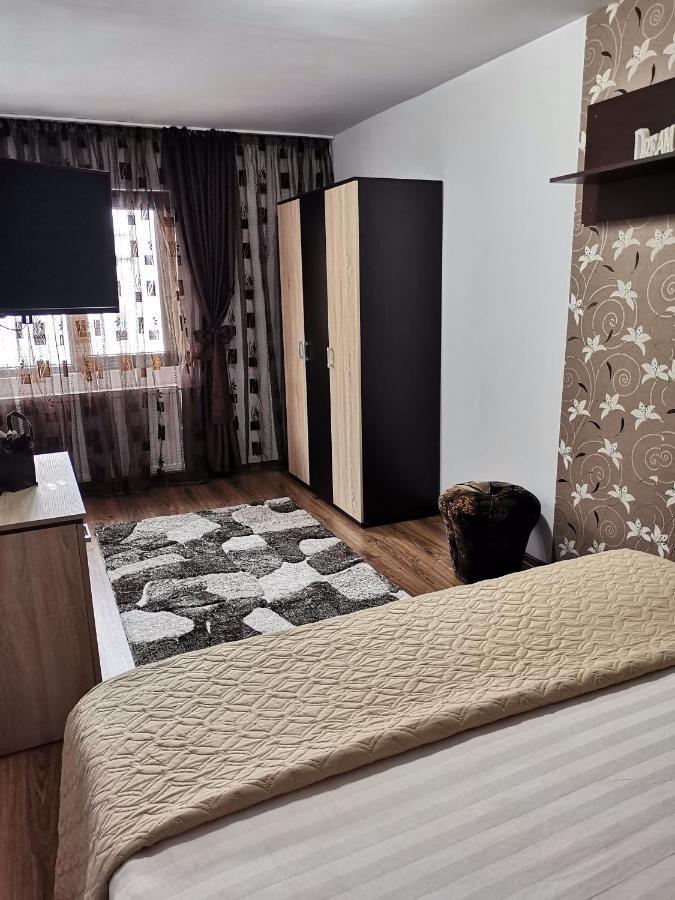 Shelby Accommodation -Adult Only- Sinaia Buitenkant foto