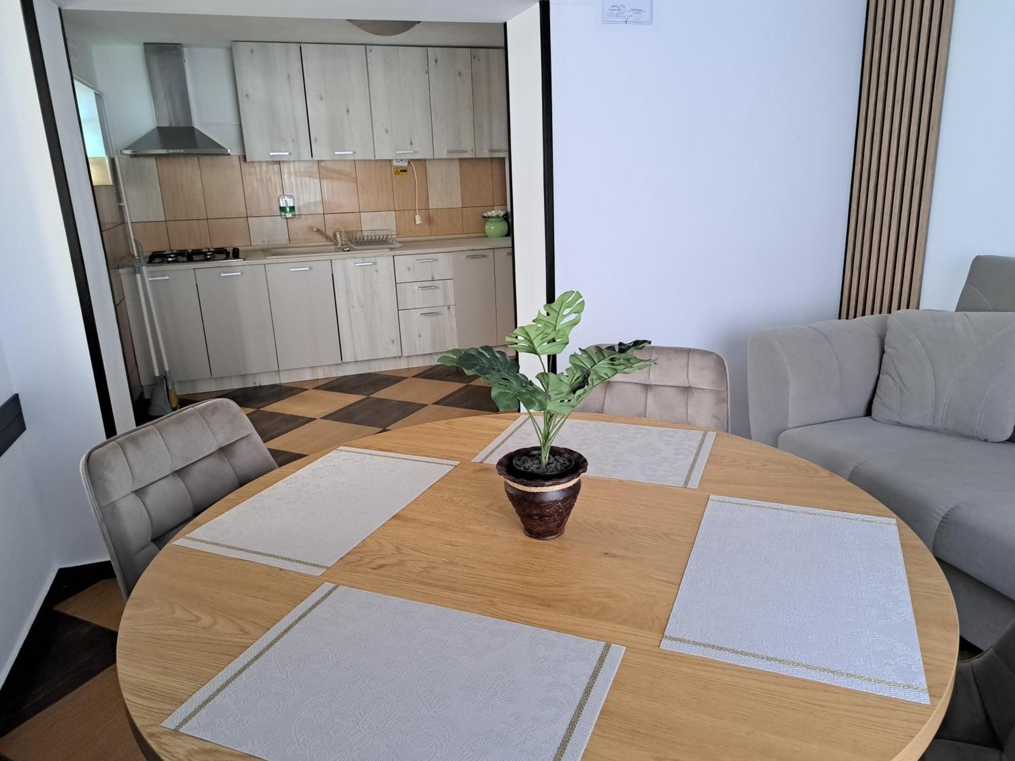 Shelby Accommodation -Adult Only- Sinaia Buitenkant foto