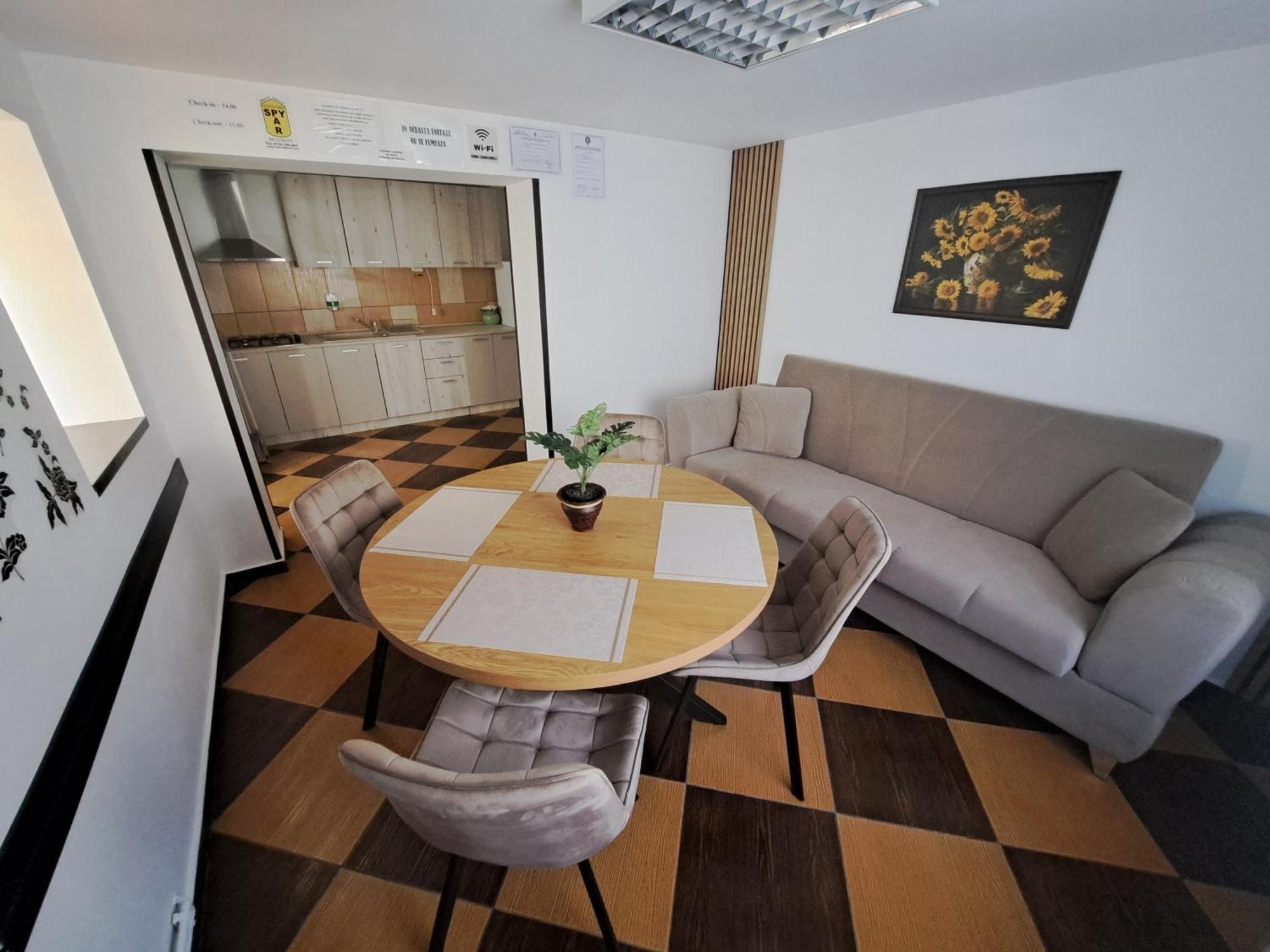 Shelby Accommodation -Adult Only- Sinaia Buitenkant foto