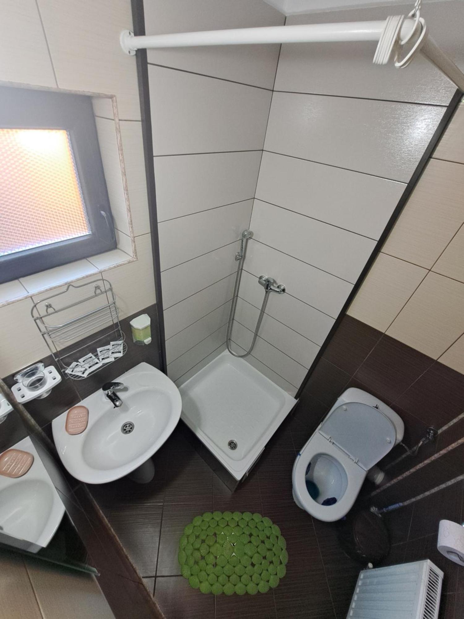 Shelby Accommodation -Adult Only- Sinaia Buitenkant foto